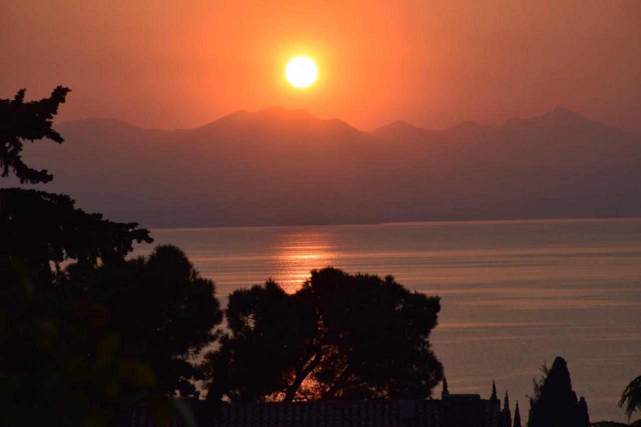 Lovely Villa Elena - Garda Lake Bardolino Exteriör bild